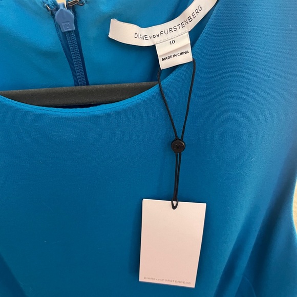 Turquoise new designer dress - Picture 4 of 4